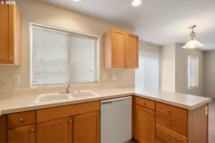 618 NE Mariners Loop, Portland, OR 97211 - Photo 14