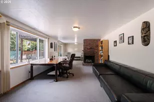 13257 NE Fremont St, Portland, OR 97230 - Photo 16