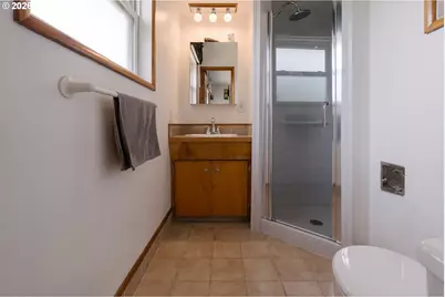 13257 NE Fremont St, Portland, OR 97230 - Photo 10