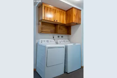 13257 NE Fremont St, Portland, OR 97230 - Photo 16
