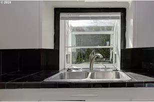 634 NW 5th Ave, Camas, WA 98607 - Photo 10