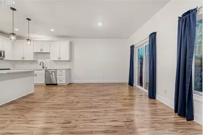 6445 SE 143rd Ct, Portland, OR 97236 - Photo 10