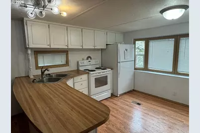 1600 Rhododendron Dr #293, Florence, OR 97439 - Photo 4