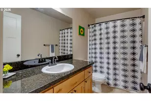 422 NE 141st Pl, Portland, OR 97230 - Photo 28