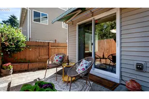 422 NE 141st Pl, Portland, OR 97230 - Photo 32