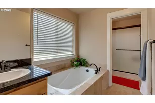 422 NE 141st Pl, Portland, OR 97230 - Photo 22