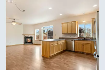 1805 Broadway St, Seaside, OR 97138 - Photo 8