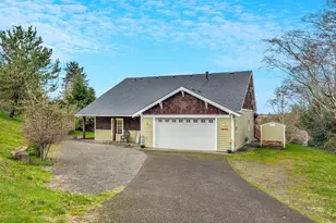 1805 Broadway St, Seaside, OR 97138 - Photo 2