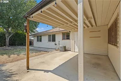 1161 NW Ellis St, Roseburg, OR 97471 - Photo 42