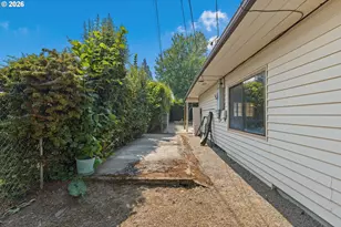 1161 NW Ellis St, Roseburg, OR 97471 - Photo 40