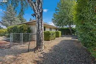 1161 NW Ellis St, Roseburg, OR 97471 - Photo 46