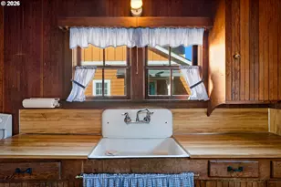 180 E Jackson St, Cannon Beach, OR 97110 - Photo 14