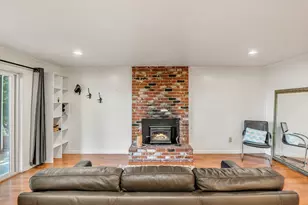 343 Cumberland St, Astoria, OR 97103 - Photo 30