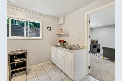 343 Cumberland St, Astoria, OR 97103 - Photo 32