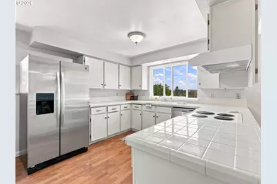 343 Cumberland St, Astoria, OR 97103 - Photo 10