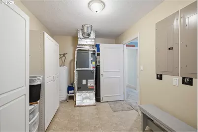 6090 Hwy 211, Hubbard, OR 97032 - Photo 26