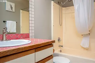 8670 SW Stratford Ct, Portland, OR 97224 - Photo 30