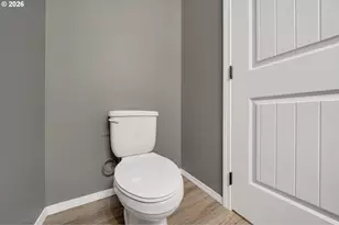 606 2nd St, Garibaldi, OR 97118 - Photo 16