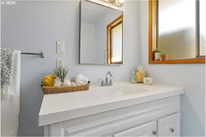 12395 SE Main St, Portland, OR 97233 - Photo 22