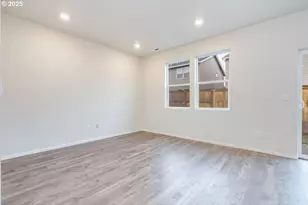 356 Greencrest St NE, Salem, OR 97301 - Photo 6