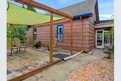 624 NE Edison St, Hillsboro, OR 97124 - Photo 32