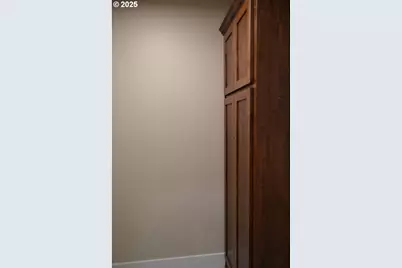 2957 Sylvan Dr, Grants Pass, OR 97527 - Photo 28