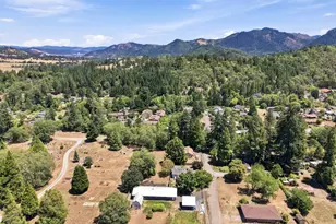 151 Long St, Canyonville, OR 97417 - Photo 18