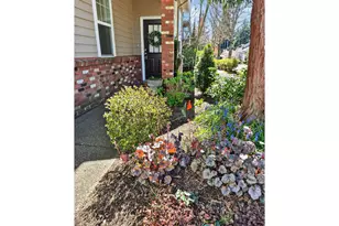 7856 SW 31st Ave, Portland, OR 97219 - Photo 2