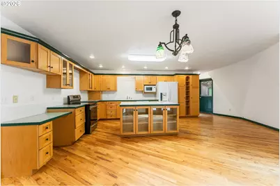 7210 NW Grandview Dr, Corvallis, OR 97330 - Photo 10