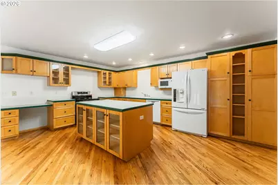 7210 NW Grandview Dr, Corvallis, OR 97330 - Photo 8