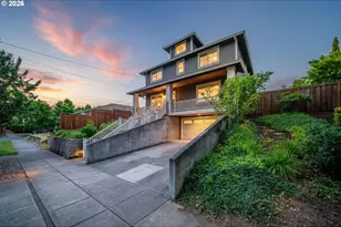 1115 SE Mall St, Portland, OR 97202 - Photo 2