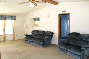 210 N Mountain Blvd, Mount Vernon, OR 97865 - Photo 8