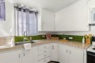 257 W 15th Ave, Eugene, OR 97401 - Photo 18
