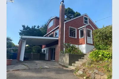 1715 NW 35th Pl, Lincoln City, OR 97367 - Photo 2