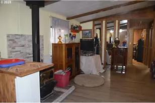 136028 Hwy 97, Crescent, OR 97733 - Photo 20
