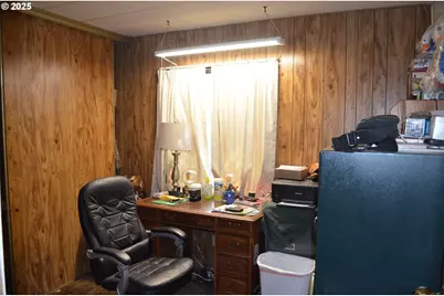 136028 Highway 97, Crescent, OR 97733 - Photo 26