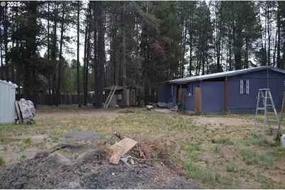 136028 Highway 97, Crescent, OR 97733 - Photo 30
