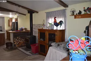 136028 Hwy 97, Crescent, OR 97733 - Photo 24