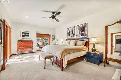 574 Wimbledon Ct, Eugene, OR 97401 - Photo 32