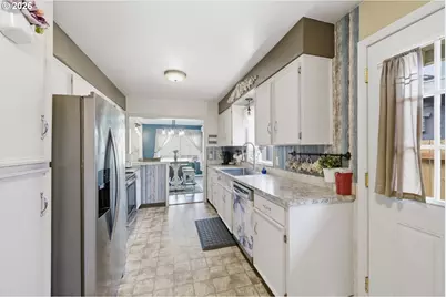 1118 S 4th St, Cottage Grove, OR 97424 - Photo 18