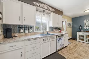 1118 S 4th St, Cottage Grove, OR 97424 - Photo 14
