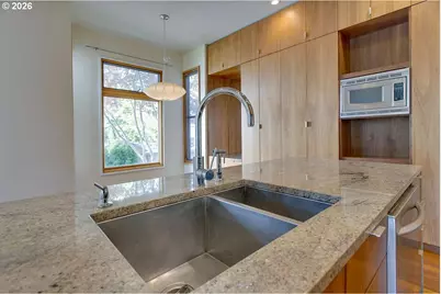 1511 NE Tillamook St, Portland, OR 97212 - Photo 6