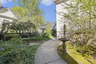 1511 NE Tillamook St, Portland, OR 97212 - Photo 12