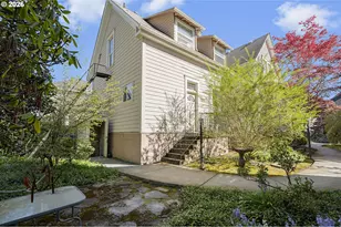 1511 NE Tillamook St, Portland, OR 97212 - Photo 10