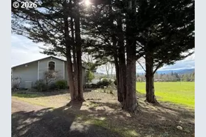 239 Meadowlark Ave, Roseburg, OR 97471 - Photo 30