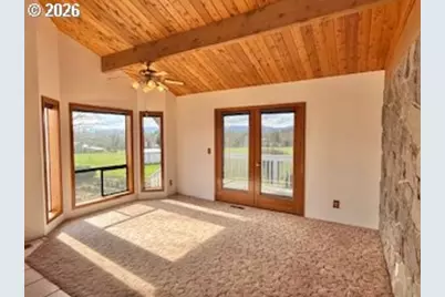 239 Meadowlark Ave, Roseburg, OR 97471 - Photo 6