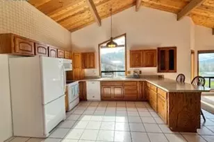 239 Meadowlark Ave, Roseburg, OR 97471 - Photo 8