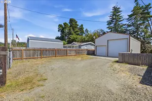 1565 N Lake Rd, Lakeside, OR 97449 - Photo 32
