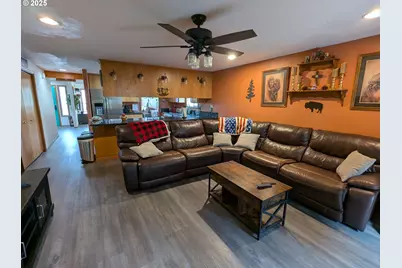 430 N 1st St, Carlton, OR 97111 - Photo 6