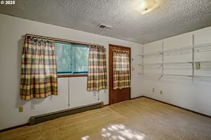 3295 Camellia Dr S, Salem, OR 97302 - Photo 36